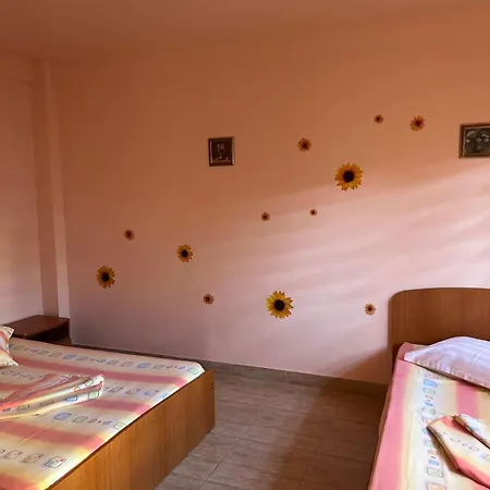 Pensión Cristalex *